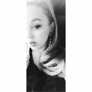 Meet your Posher, Iris